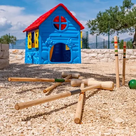 House Bracuta * פוצ'ישצ'ה