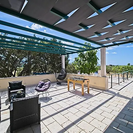 בית נופש House Bracuta פוצ'ישצ'ה