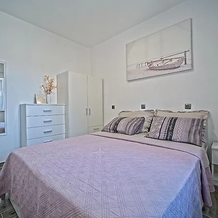 בית נופש House Bracuta